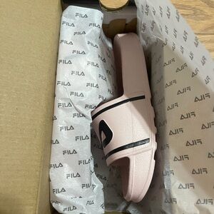 NEW Fila Slides Kids 13